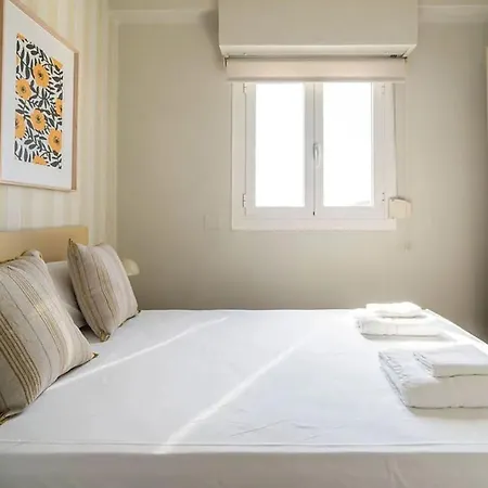 Apartmán Elegante Con 3 Letti A *